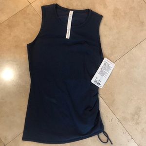 Lululemon tank!